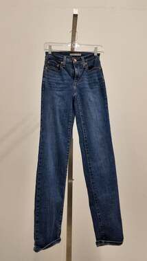 Levi's 724 High Rise Straight Women's Jeans Medium Wash Blue Denim (Size 25)